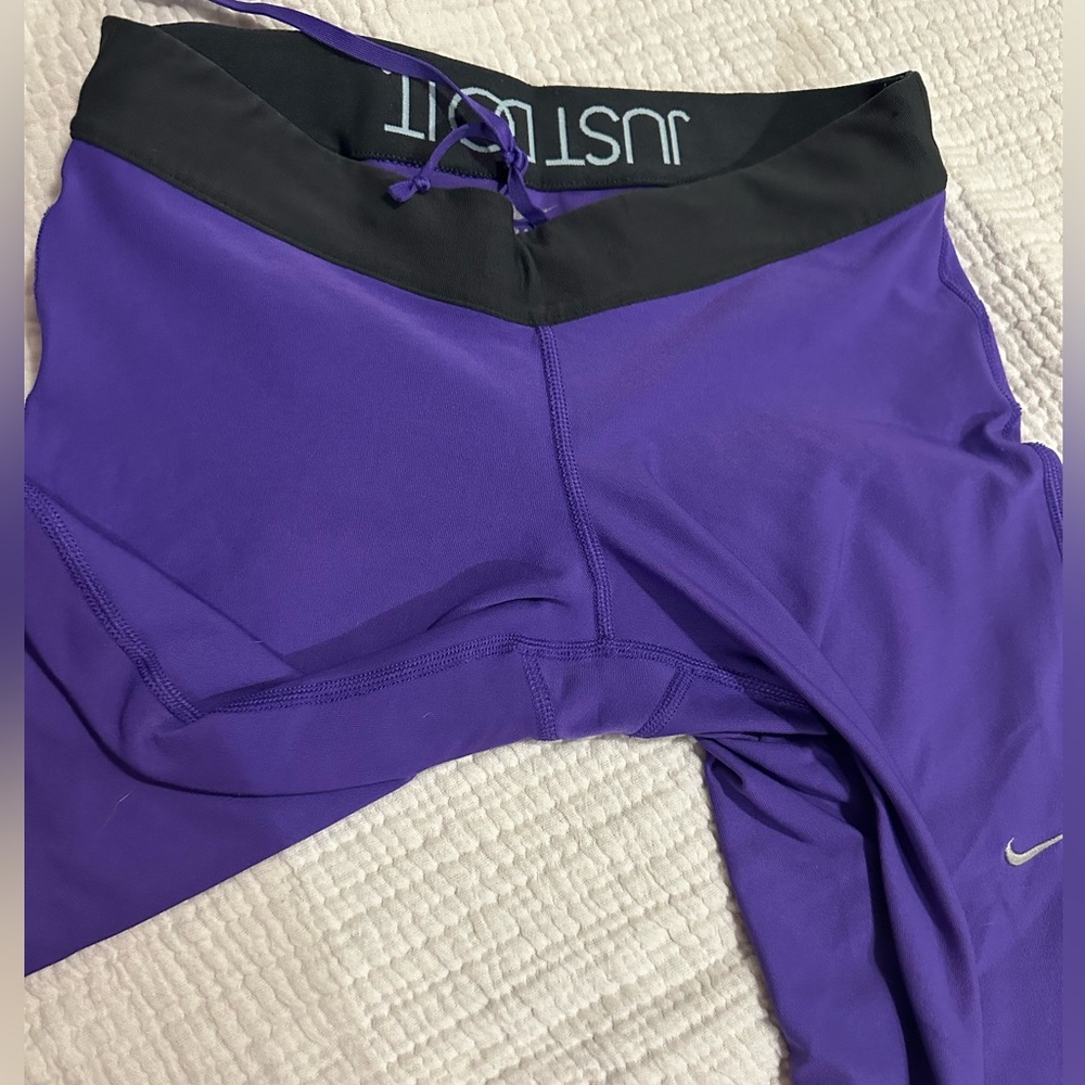 Women’s Nike Dri Fit Running capris. - Picture 8 of 10